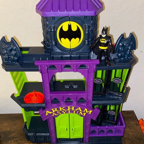 imaginext arkham asylum